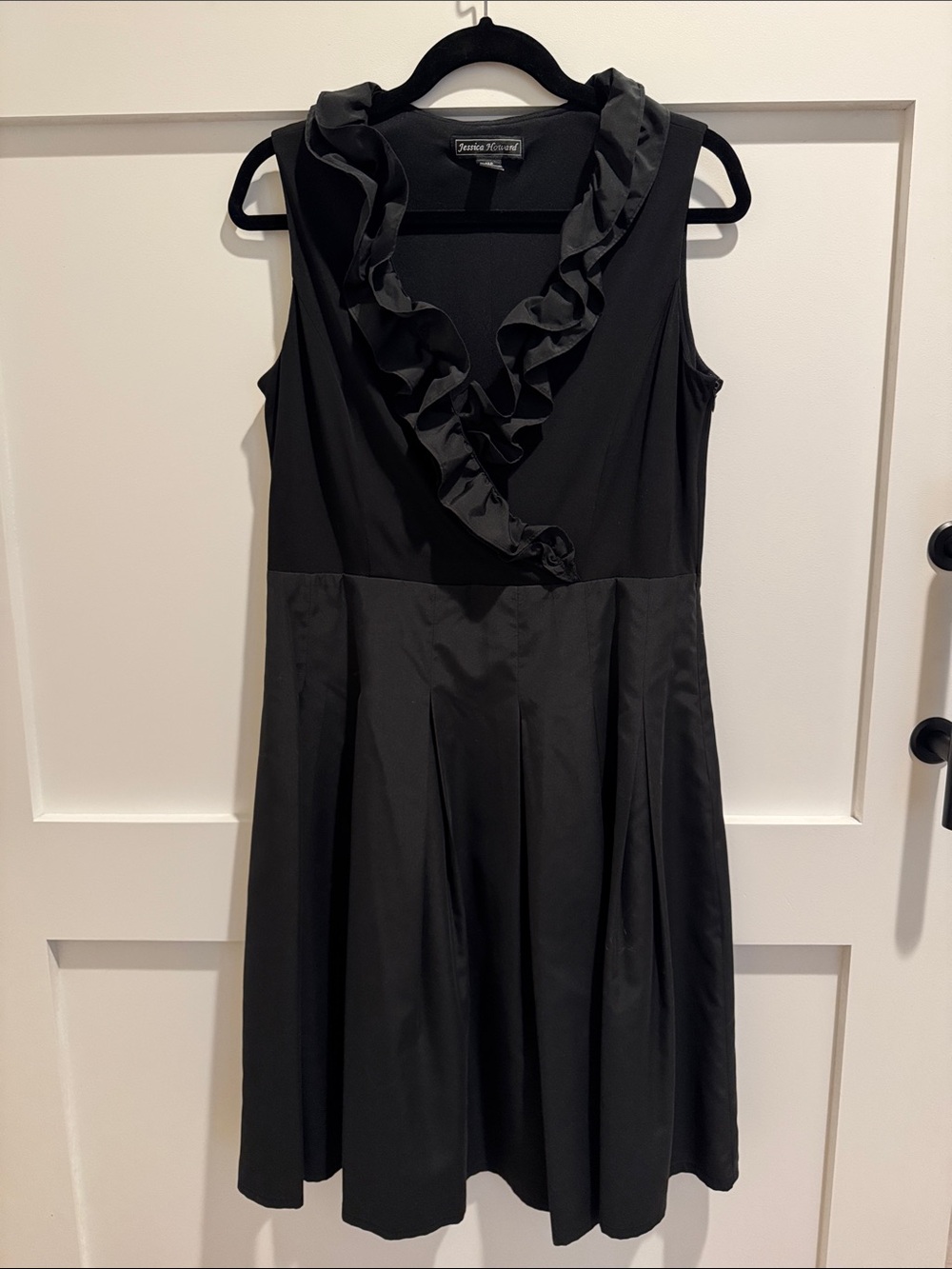 Jessica Howard Black Ruffle V-Neck Fit & Flare Cocktail Dress